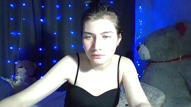 Nancy Luna online show from 09-30-25, 04:23