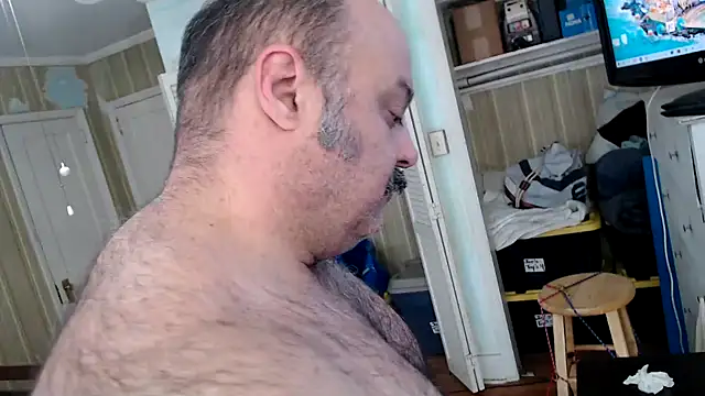 Snapshot of bullmusclejoe chatting on 12-03-25, 08:29 bullmusclejoe online show from 12-03-25, 08:29