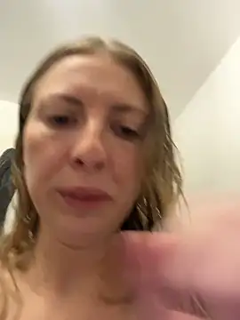 Snapshot of CheekyChelseaX chatting on 10-23-25, 06:17 CheekyChelseaX online show from 10-23-25, 06:17