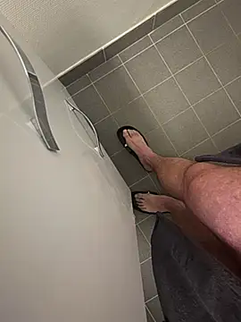 Snapshot of NuclearValue40 chatting on 02-10-26, 07:29 NuclearValue40 online show from 02-10-26, 07:29