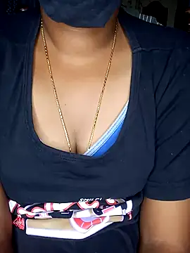 Snapshot of SindhuHappy chatting on 09-09-25, 03:11 SindhuHappy online show from 09-09-25, 03:11