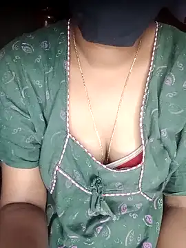 Snapshot of SindhuHappy chatting on 09-19-25, 03:13 SindhuHappy online show from 09-19-25, 03:13