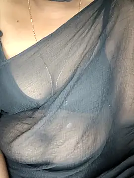 Snapshot of SindhuHappy chatting on 10-07-25, 03:31 SindhuHappy online show from 10-07-25, 03:31