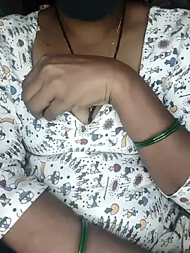 Snapshot of SindhuHappy chatting on 11-10-25, 03:33 SindhuHappy online show from 11-10-25, 03:33