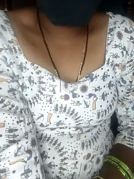 Snapshot of SindhuHappy chatting on 11-21-25, 03:22 SindhuHappy online show from 11-21-25, 03:22