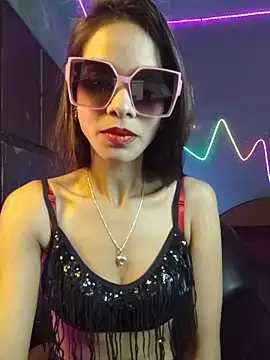 royeoy22 online show from 04-11-26, 01:59