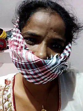 Snapshot of poojasexygirl2007 chatting on 09-30-25, 06:18 poojasexygirl2007 online show from 09-30-25, 06:18