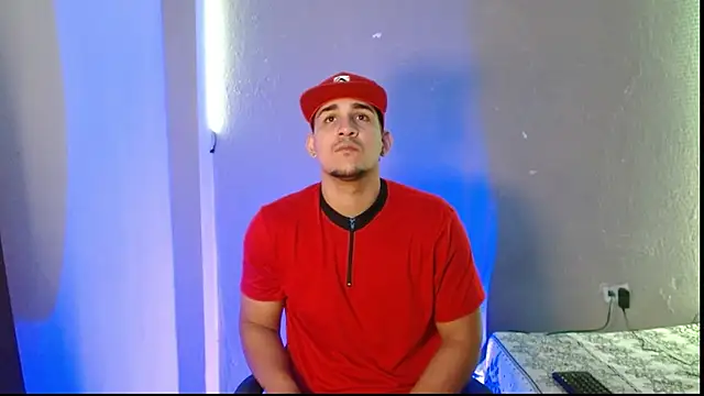 Snapshot of massimo_vidal_ chatting on 11-27-25, 05:37 massimo vidal online show from 11-27-25, 05:37