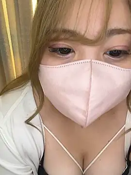 Snapshot of Chua-chan chatting on 10-01-25, 06:19 Chua-chan online show from 10-01-25, 06:19