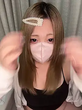 Snapshot of Chua-chan chatting on 10-31-25, 07:26 Chua-chan online show from 10-31-25, 07:26