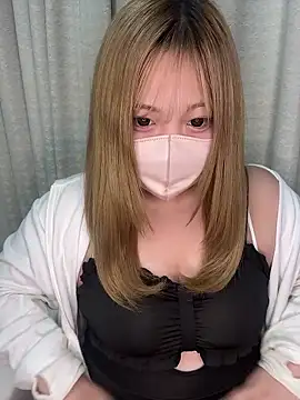 Snapshot of Chua-chan chatting on 11-02-25, 04:42 Chua-chan online show from 11-02-25, 04:42