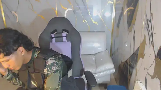 bull cam online show from 10-13-25, 06:41