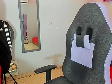 bull cam online show from 10-15-25, 07:25