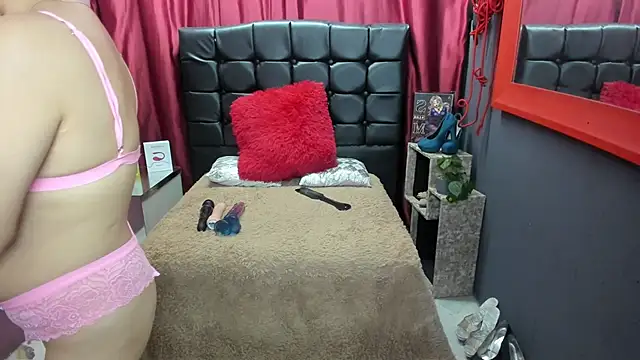 Snapshot of SofiaXDelRio chatting on 02-27-26, 10:48 SofiaXDelRio online show from 02-27-26, 10:48