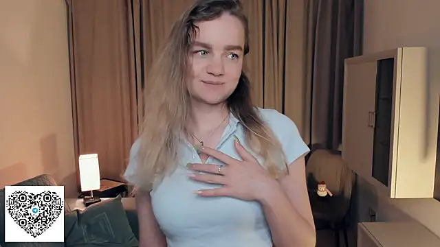 Snapshot of KerenFurguson chatting on 10-09-25, 08:18 KerenFurguson online show from 10-09-25, 08:18