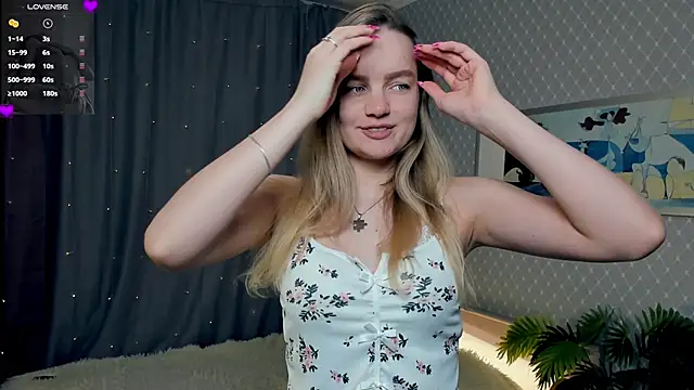 Snapshot of KerenFurguson chatting on 11-19-25, 07:36 KerenFurguson online show from 11-19-25, 07:36