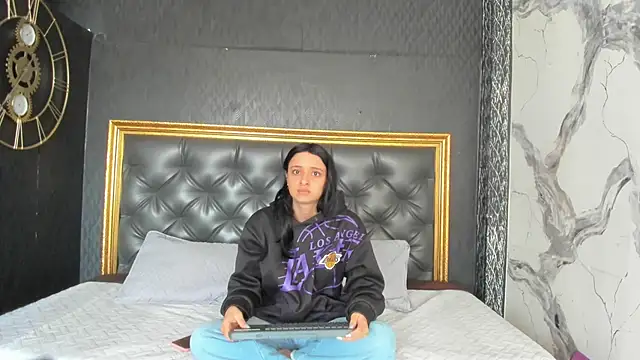 markAndPhilip online show from 10-10-25, 02:49