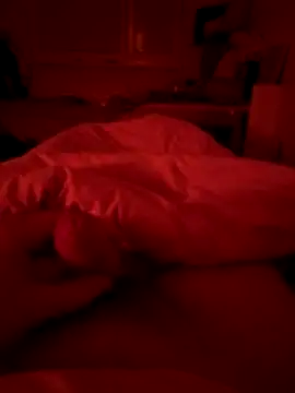 Snapshot of Youngyguy chatting on 12-16-25, 09:09 Youngyguy online show from 12-16-25, 09:09