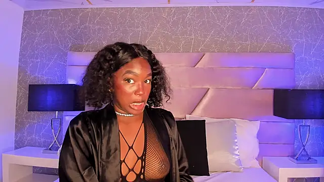 Snapshot of MissMahala_ chatting on 10-10-25, 08:08 MissMahala online show from 10-10-25, 08:08