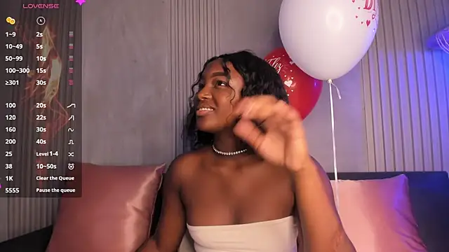 Snapshot of MissMahala_ chatting on 10-18-25, 08:20 MissMahala online show from 10-18-25, 08:20