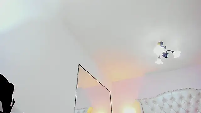Annie Johnson 19 online show from 09-25-25, 03:27