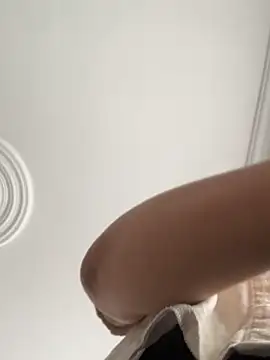 SelenaRojas online show from 09-10-25, 08:09