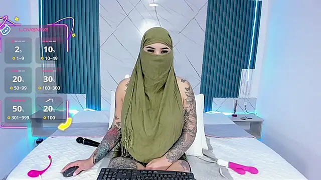 Nayla-Mouna online show from 11-12-25, 07:35