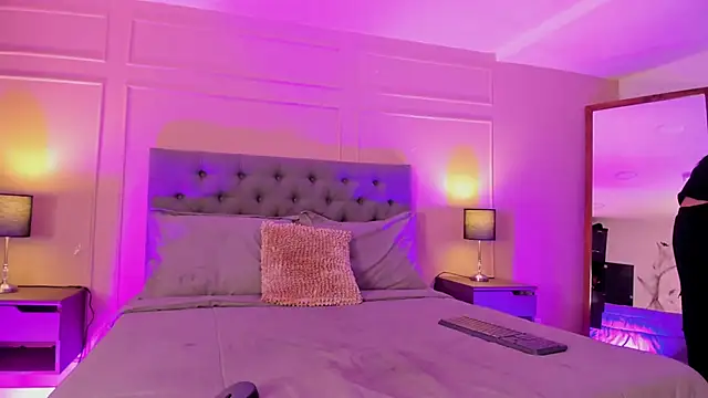 ALICESANDOVAL online show from 11-12-25, 11:21