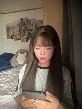 SarahBeii online show from 10-28-25, 03:10