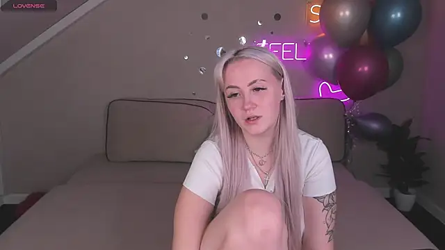 Joyce Howard online show from 10-11-25, 02:15