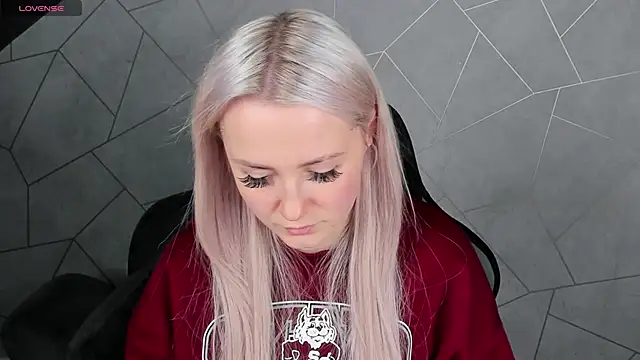 Joyce Howard online show from 10-21-25, 02:34