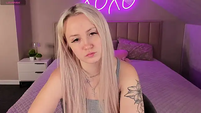 Joyce Howard online show from 10-24-25, 02:30