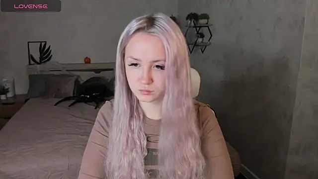 Joyce Howard online show from 11-02-25, 02:25