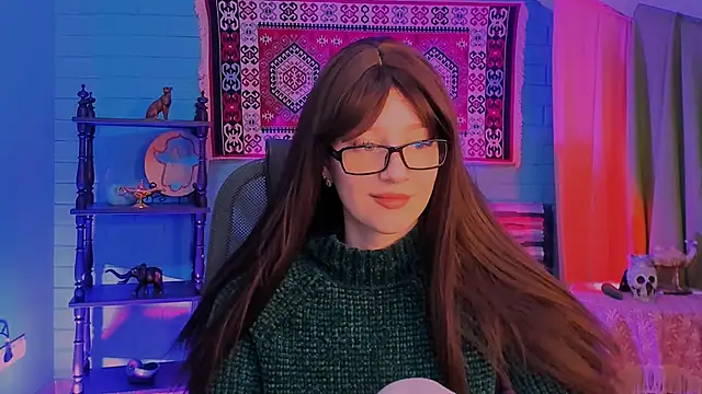 AliceWelch  online show from 10-04-25, 08:23