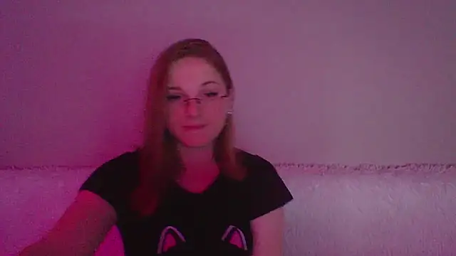 Snapshot of Star_Girlish chatting on 10-24-25, 05:42 Star Girlish online show from 10-24-25, 05:42