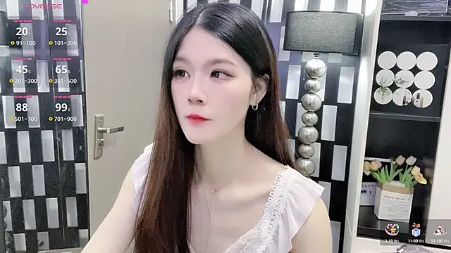 Yueyue-MM online show from 10-22-25, 01:06