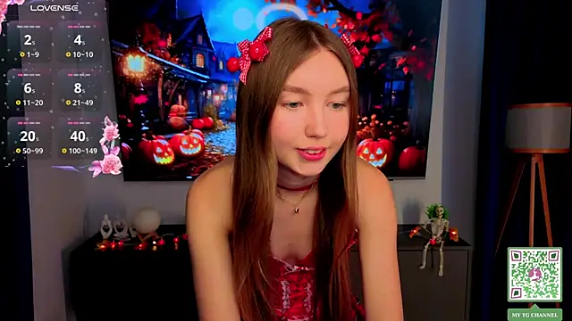 ElfredaTupy online show from 10-28-25, 06:39