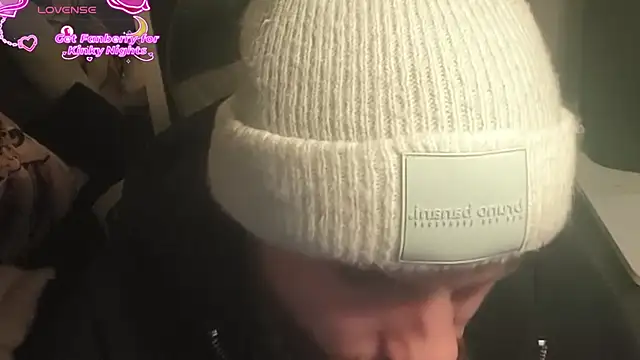 JuliCarl online show from 02-11-26, 01:54