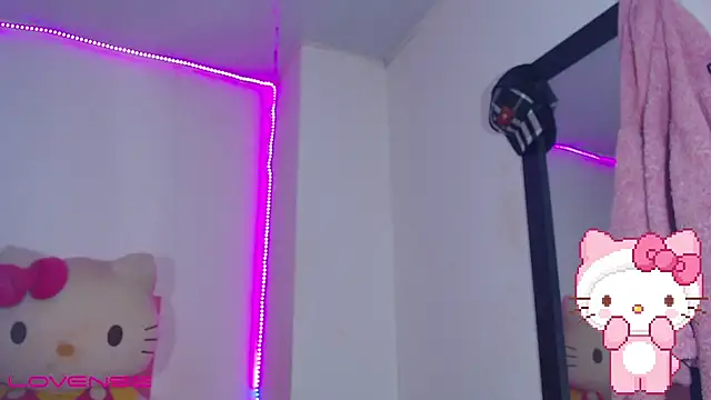 valentinat fun online show from 10-27-25, 08:35