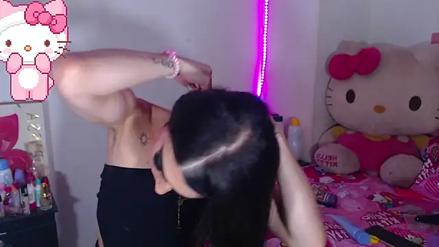 valentinat fun online show from 11-18-25, 11:48