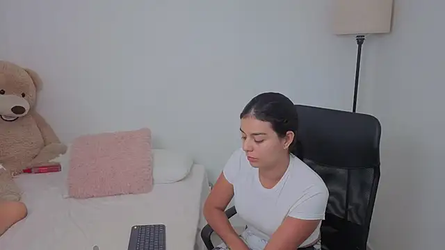 valerihouse online show from 10-17-25, 12:58