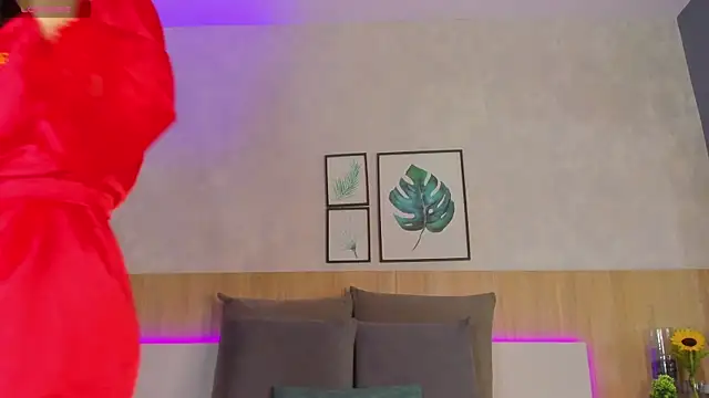 mia gate online show from 10-10-25, 12:37