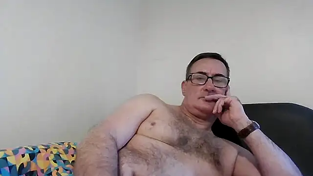 goldenman59 online show from 11-17-25, 12:22