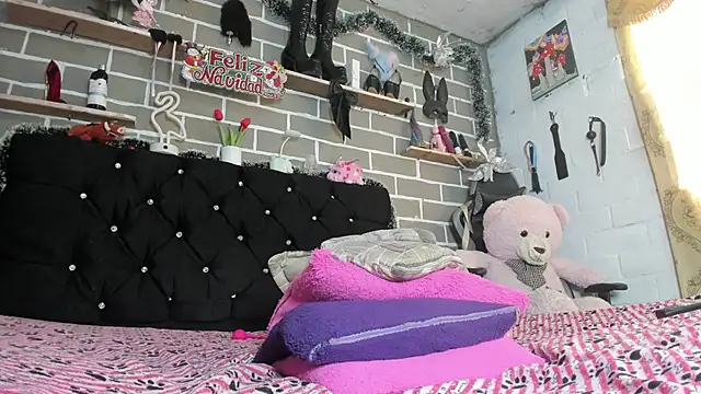 CharlotteBrowm online show from 12-03-25, 06:17