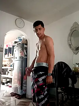 Snapshot of hechizo777 chatting on 12-17-25, 06:03 hechizo777 online show from 12-17-25, 06:03