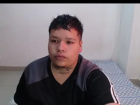 Yulian bigclit7 online show from 12-18-25, 04:02