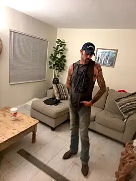 Snapshot of Pleaseyouall chatting on 09-15-25, 04:01 Pleaseyouall online show from 09-15-25, 04:01