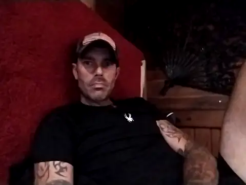 Snapshot of Pleaseyouall chatting on 11-25-25, 05:07 Pleaseyouall online show from 11-25-25, 05:07