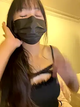 Snapshot of Minnie-2025 chatting on 10-14-25, 01:06 Minnie-2025 online show from 10-14-25, 01:06