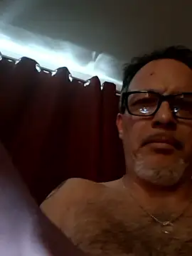 Snapshot of Slinkypoppet chatting on 11-13-25, 09:36 Slinkypoppet online show from 11-13-25, 09:36